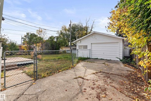 7203 93 Avenue, Edmonton, AB - Outdoor