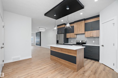 442 Crystal Creek Link, Leduc, AB - Indoor Photo Showing Kitchen