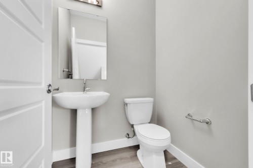 7 6905 25 Avenue, Edmonton, AB - Indoor Photo Showing Bathroom