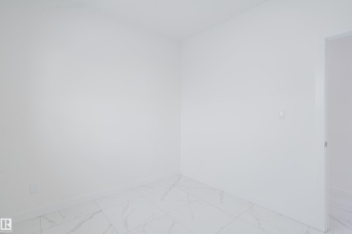 933 19 Avenue, Edmonton, AB - 