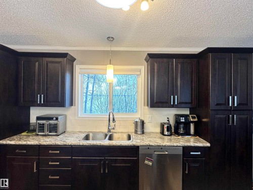61211 Rge Road 265, Rural Westlock County, AB - Indoor Photo Showing Kitchen With Double Sink