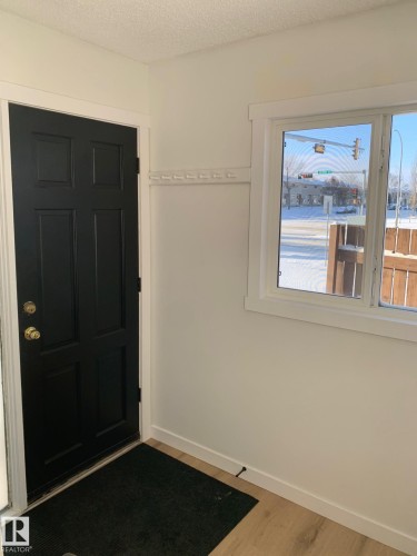 2618 151 Avenue Nw, Edmonton, AB - Indoor Photo Showing Other Room