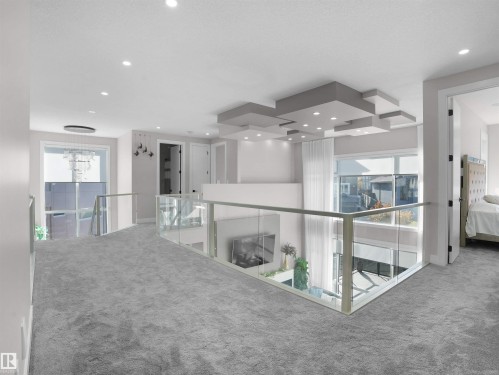 4511 Wingfield Bay, Edmonton, AB - Indoor Photo Showing Other Room