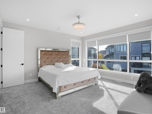 4511 Wingfield Bay, Edmonton, AB - Indoor Photo Showing Bedroom