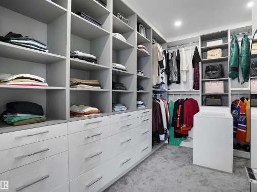 4511 Wingfield Bay, Edmonton, AB - Indoor With Storage