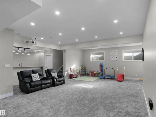 4511 Wingfield Bay, Edmonton, AB - Indoor