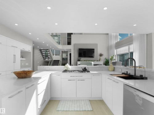 4511 Wingfield Bay, Edmonton, AB - Indoor Photo Showing Kitchen With Upgraded Kitchen