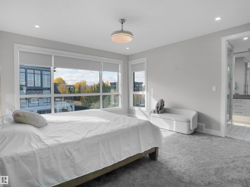 4511 Wingfield Bay, Edmonton, AB - Indoor Photo Showing Bedroom