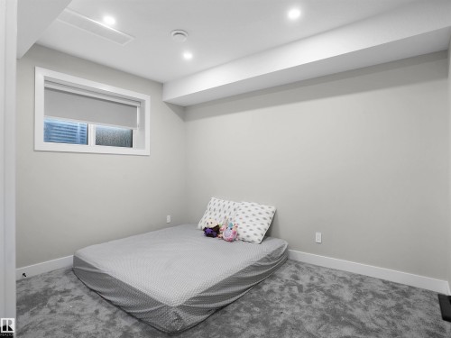 4511 Wingfield Bay, Edmonton, AB - Indoor