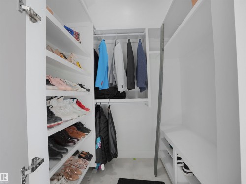 4511 Wingfield Bay, Edmonton, AB - Indoor With Storage