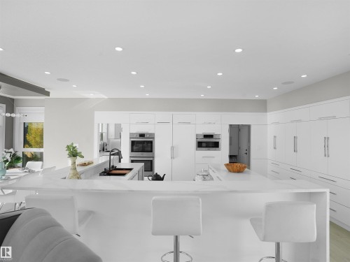 4511 Wingfield Bay, Edmonton, AB - Indoor Photo Showing Kitchen With Upgraded Kitchen