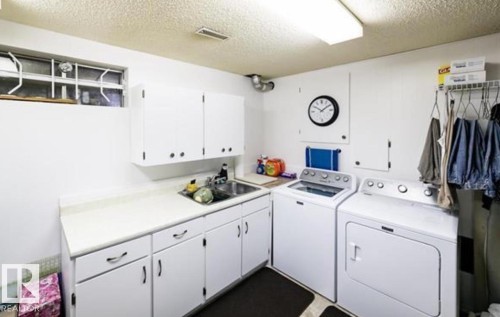 1307 36 Street, Edmonton, AB - Indoor Photo Showing Laundry Room