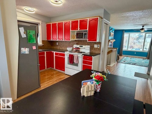 1307 36 Street, Edmonton, AB - Indoor