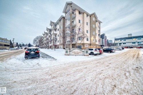 108 10535 122 Street, Edmonton, AB - Outdoor