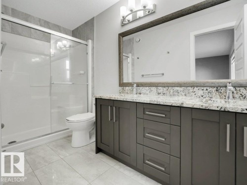 6412 167A Avenue, Edmonton, AB - Indoor Photo Showing Bathroom