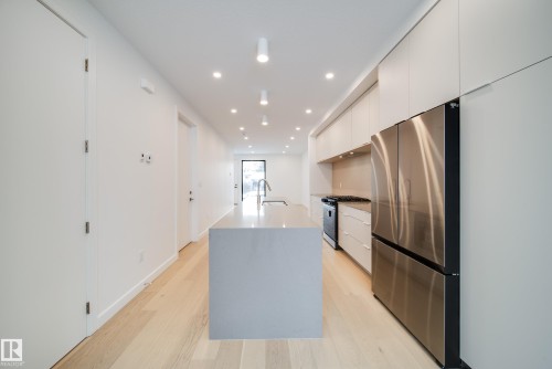 8522 80 Avenue, Edmonton, AB - Indoor Photo Showing Other Room