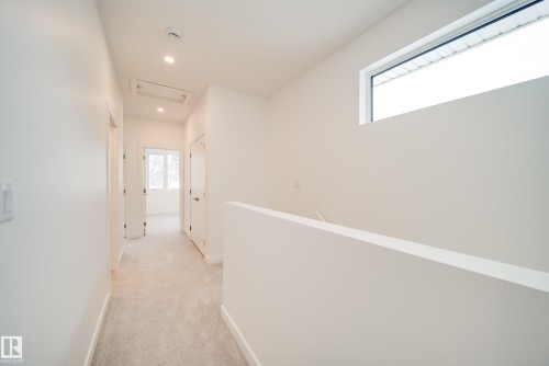 8522 80 Avenue, Edmonton, AB - Indoor Photo Showing Other Room