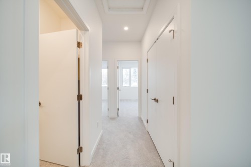 8522 80 Avenue, Edmonton, AB - Indoor Photo Showing Other Room