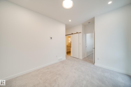 8522 80 Avenue, Edmonton, AB - Indoor Photo Showing Other Room
