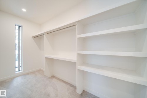 8522 80 Avenue, Edmonton, AB - Indoor With Storage