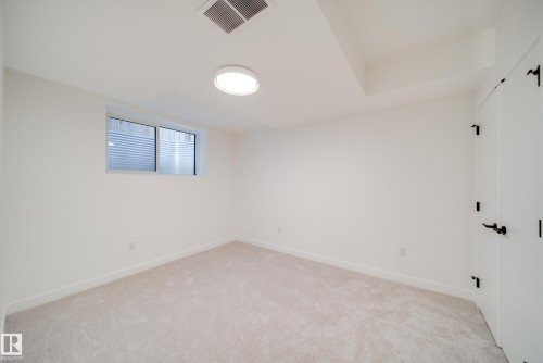 8522 80 Avenue, Edmonton, AB - Indoor Photo Showing Other Room