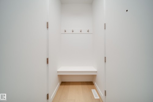 8522 80 Avenue, Edmonton, AB - Indoor Photo Showing Other Room