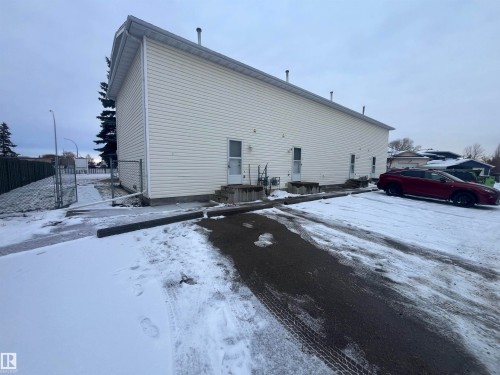 F-17 Imperial Crescent, Devon, AB - Outdoor