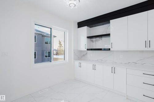 931 19 Avenue, Edmonton, AB - Indoor