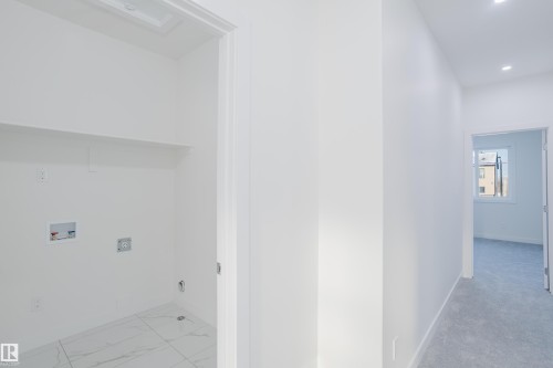 931 19 Avenue, Edmonton, AB - Indoor