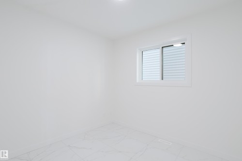 931 19 Avenue, Edmonton, AB -  Photo Showing Other Room
