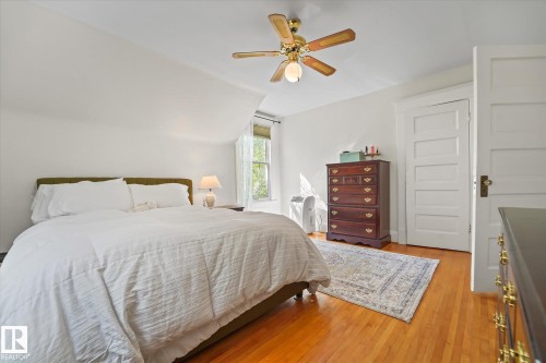10838 126 Street, Edmonton, AB - Indoor Photo Showing Bedroom