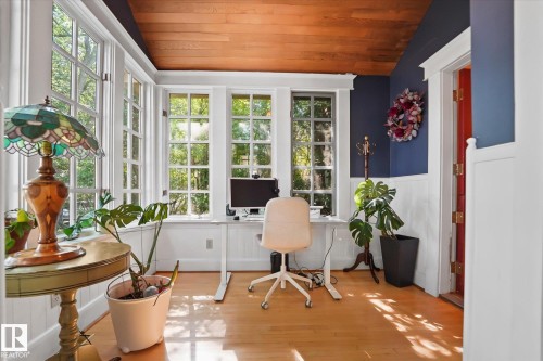 10838 126 Street, Edmonton, AB - Indoor Photo Showing Office