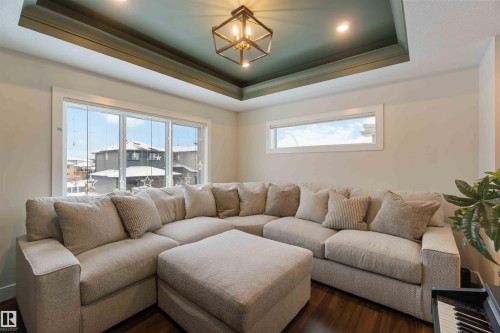 53 Deer Meadow Crescent, Fort Saskatchewan, AB - Indoor Photo Showing Living Room