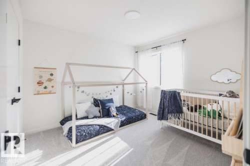 7477 Klapstein Crescent, Edmonton, AB - Indoor Photo Showing Bedroom