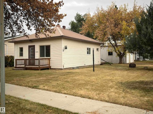 5102 53 Street, Daysland, AB - Outdoor With Deck Patio Veranda