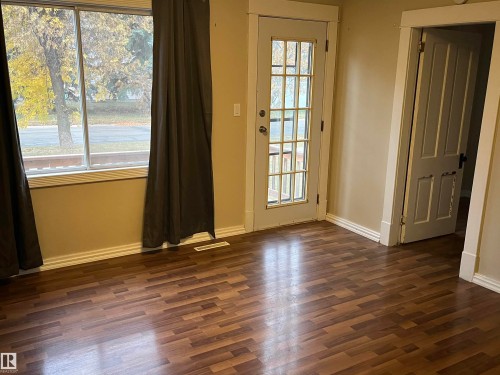 5102 53 Street, Daysland, AB - Indoor Photo Showing Other Room