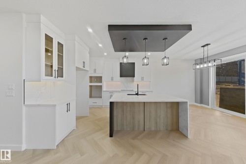 1558 Siskin Link Link, Edmonton, AB - Indoor Photo Showing Kitchen With Upgraded Kitchen