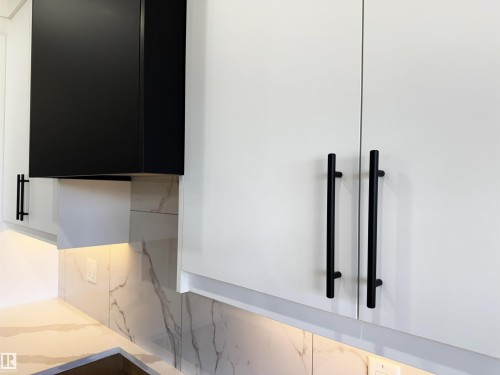 1558 Siskin Link Link, Edmonton, AB - Indoor