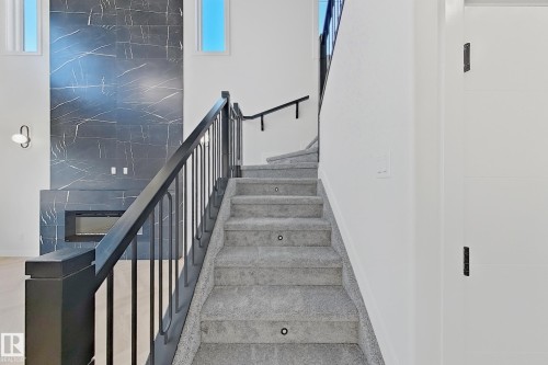 1558 Siskin Link Link, Edmonton, AB - Indoor Photo Showing Other Room