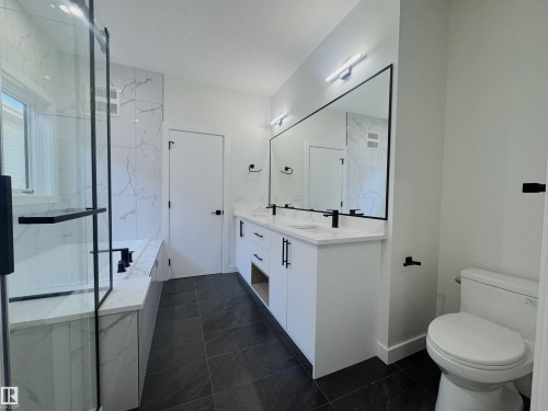 1558 Siskin Link Link, Edmonton, AB - Indoor Photo Showing Bathroom