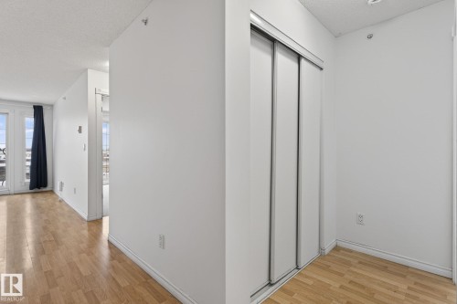 420 12110 106 Avenue, Edmonton, AB - Indoor Photo Showing Other Room