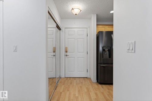 420 12110 106 Avenue, Edmonton, AB - Indoor Photo Showing Other Room