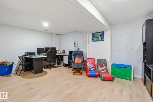 272 Grandin Village, St. Albert, AB - Indoor