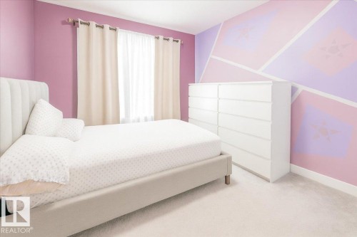 1035 Berg Place, Leduc, AB - Indoor Photo Showing Bedroom