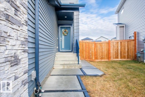 1035 Berg Place, Leduc, AB - Outdoor
