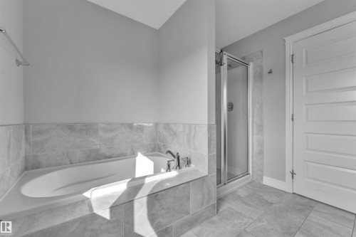 6508 Elston Loop, Edmonton, AB - Indoor Photo Showing Bathroom