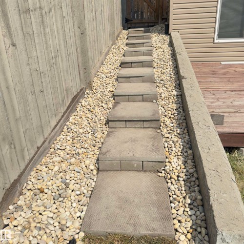 540 59 Street Sw, Edmonton, AB - Outdoor