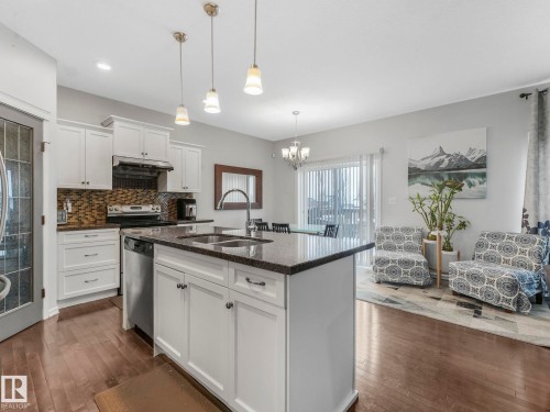 540 59 Street Sw, Edmonton, AB - Indoor Photo Showing Kitchen With Double Sink With Upgraded Kitchen