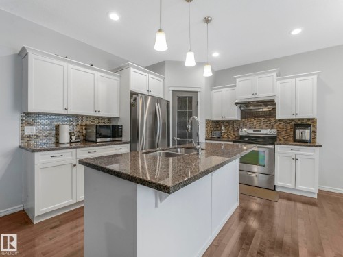 540 59 Street Sw, Edmonton, AB - Indoor Photo Showing Kitchen With Double Sink With Upgraded Kitchen