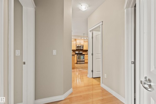 112 12408 15 Avenue, Edmonton, AB - Indoor Photo Showing Other Room